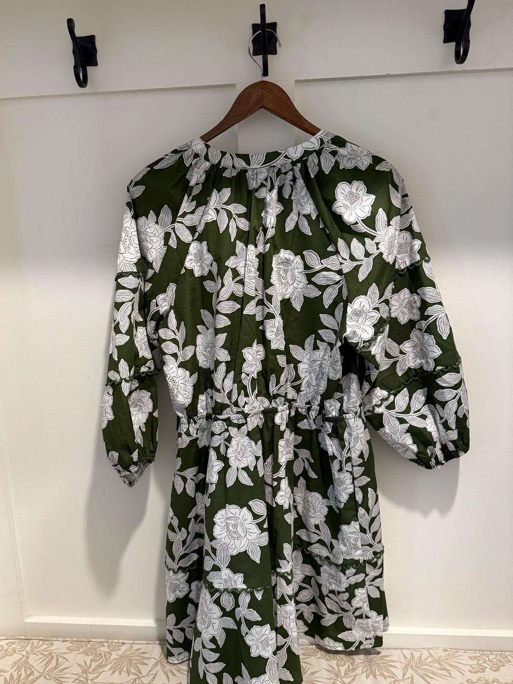 Sugarlips Olive Green White Floral Tie-Waist Mini Dress - Lined - Picture 4 of 4